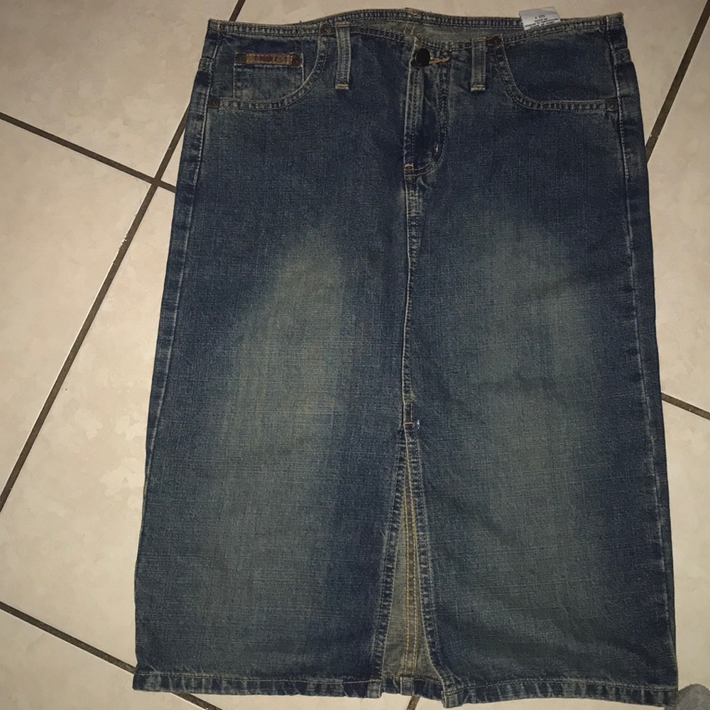 Levi blue jean skirt ❤️